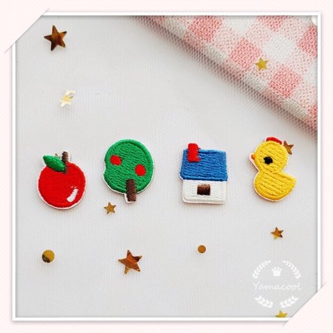 XQ03 スマホ／手帳シール//刺繍アイロンワッペン　4枚　幼稚園　ミニサイズ