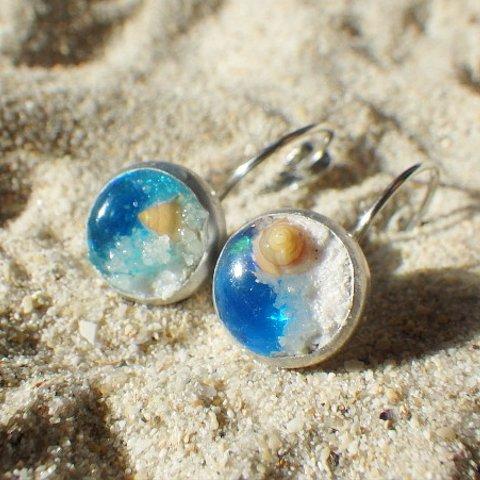 耳朶にビーチ　white sand beach in your earlobe　フレンチフックピアス