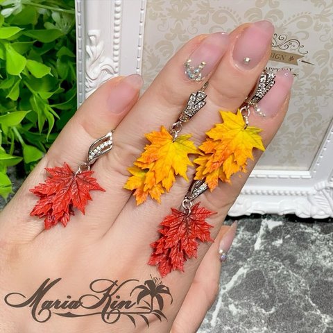 Autumn collection, earrings "maple leaf" 秋のコレクション、イヤリング「モミジの葉っぱ」