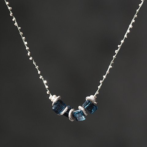 -London_blue topaz- braid necklace