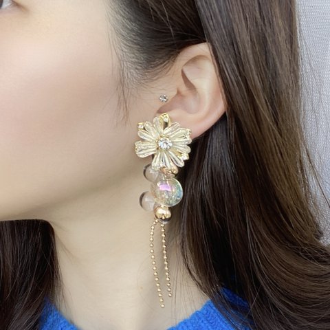 《No2》Mary♡ フラワーピアス ピアス キラキラ ビジュー　ピアス　大ぶりピアス