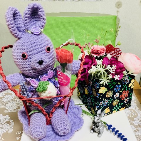 母の日ラベンダーウサギちゃん🐰カーネーション💐