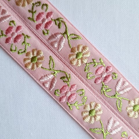 チロリアンテープ　刺繍リボン　レトロ　ボタニカル