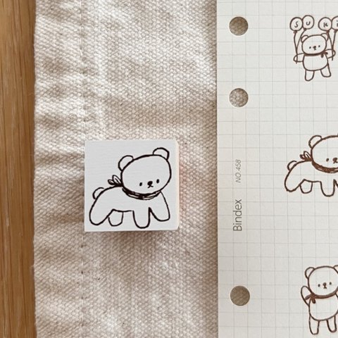 new【2×2cm】お散歩くまちゃん🧸