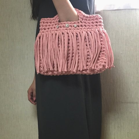 ズパゲッティ素材のピンクの可愛いハンドバッグ