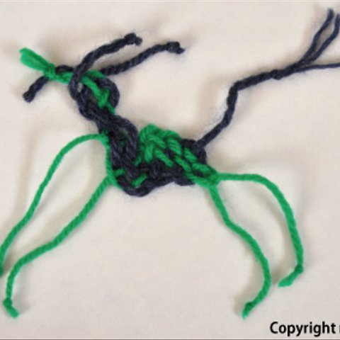 毛糸で編んだ干支のうま －POSTCARD
