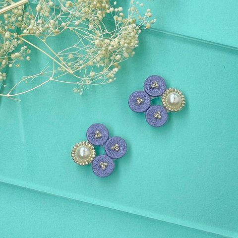 刺繍ピアス　パール　ビーズ刺繍　パープル　紫陽花