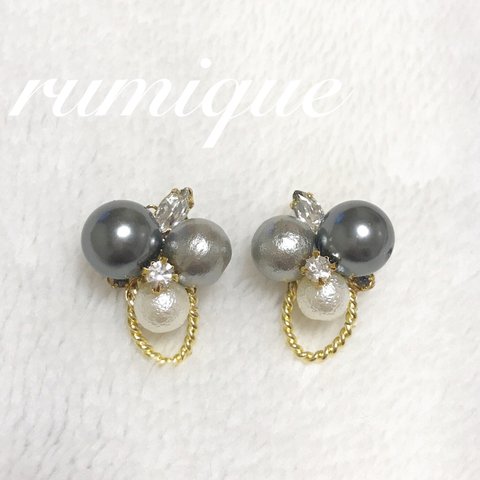 Gray cotton pearl ピアス♡