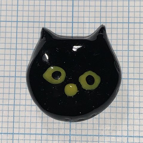 黒猫のピンバッジ　BC２