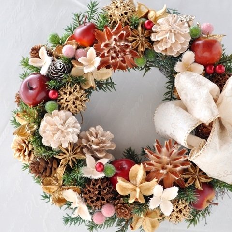 pearl white nuts & ribbon wreath:winter holidays ,2017