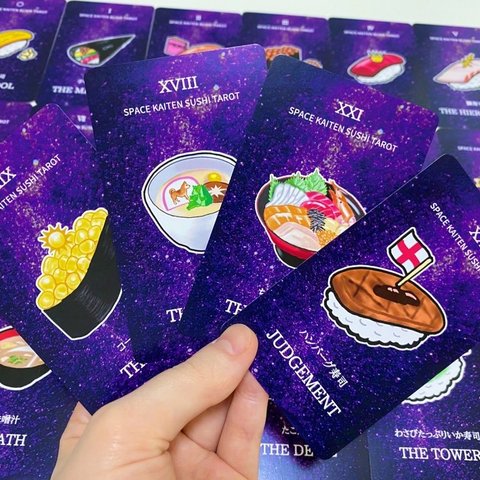 お寿司好きさんにおすすめ！SPACE KAITEN SUSHI TAROT（大アルカナ22枚・専用ポーチ付き）