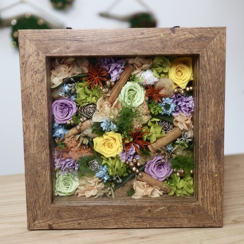 preserved flower arrangement/wood box