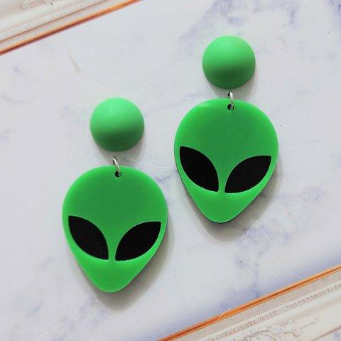 宇宙人👽みどり🟩ピアス✳イヤリング