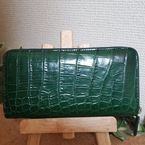 クロコダイル　長財布　ラウンドファスナー　ハンドメイド　腹革使用　ワニ革　二枚革繋ぎ