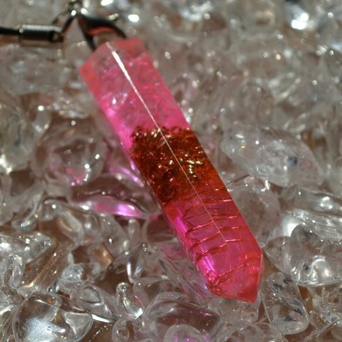 オルゴナイト（水晶ポイント型）【水晶】ピンク