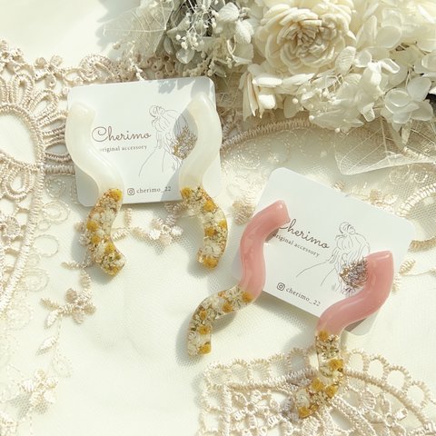 新作*°うねうね ロング×ミモザ×レジン×ドライフラワー イヤリング ピアス アクセサリー ブライダル 結婚式