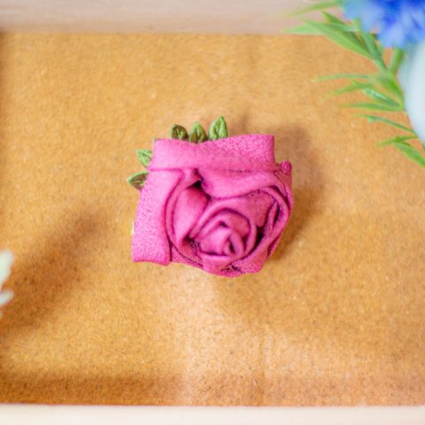 つまみ細工 髪飾り ブローチ 薔薇