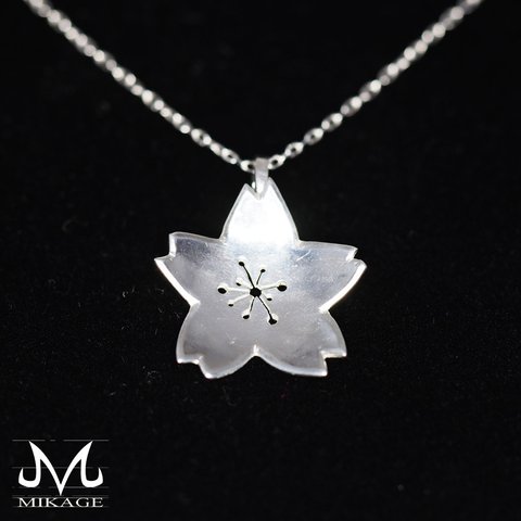 Simply Sakura Pendant (S)：銀９２５桜ペンダントトップ