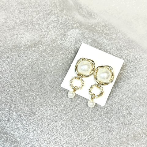 キラキラパール × ゴールド✨ピアス