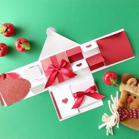 【クリスマスデザイン】組み立ていらず✳︎パーツつき　レター型　サプライズボックス　赤×白