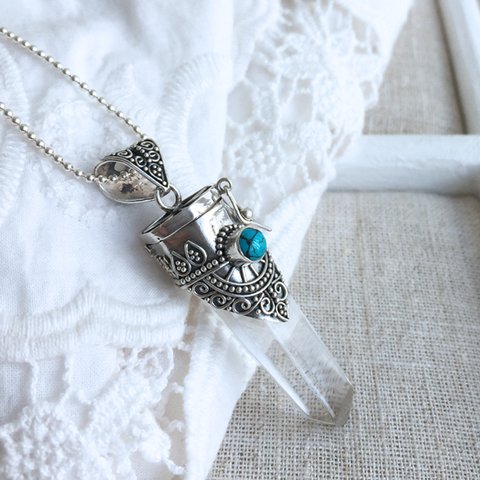 ☆一点もの☆クリスタルポイントペンダント・ターコイズ / Crystal Pointer Pendant with Turquoise