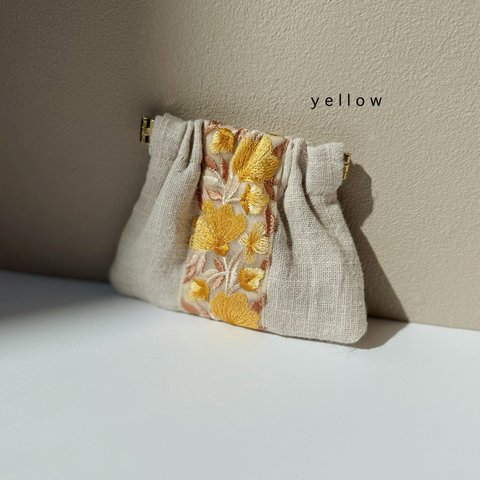 【　yellow　バネ口ポーチ　インド刺繍リボン　ポーチ　小物入れ　プレゼント　ミニポーチ　コインケース　キーケース　お誕生日プレゼント　】