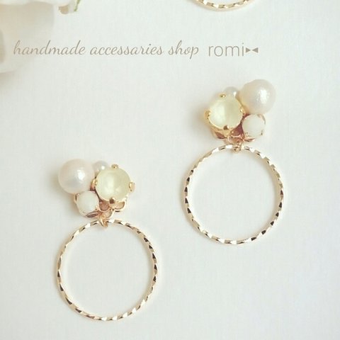 powder yellow & cotton pearl♡ビジューのフープピアス♡