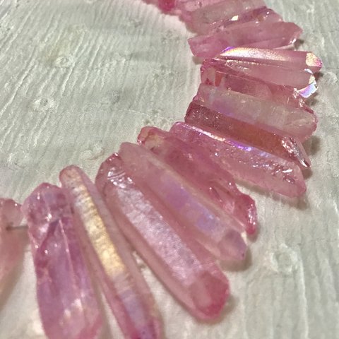 ★ 天然水晶 氷柱カット オーロラ ピンク (艶なし)  20g 約4-6個