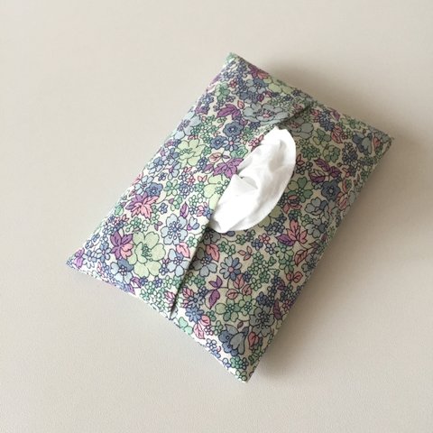 【普通サイズ】華やか♪グリーン パープル 🌼花柄のポケットティッシュケース