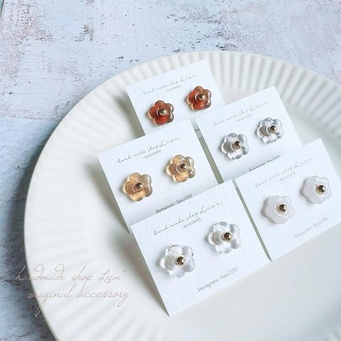 natural color mini Flower ピアス/イヤリング 