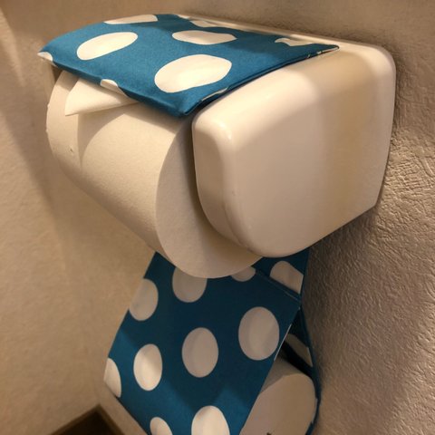 マカロンドットのトイレットペーパーホルダー