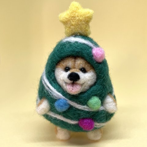 クリスマス🎄クリスマスツリーの着ぐるみ姿のちっちゃな柴犬ちゃん🐕羊毛フェルト