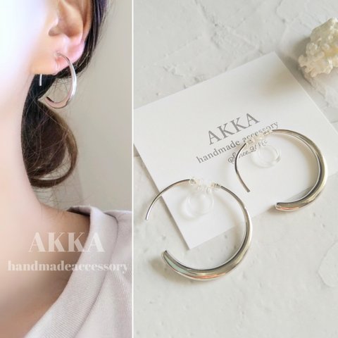 Silver foop earrings    シルバーシンプルフープイヤリング　　痛くない樹脂イヤリングフープピアス金属アレルギー軽い大ぶり大人可愛い