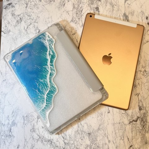 オーダー品　手帳型　海のiPadケース　iPad 10.2インチ　 第9/8/7世代  グレー　オーダー可能　サイズ変更可　オーシャンアート　波　タブレットケース　アップル　mac iMac