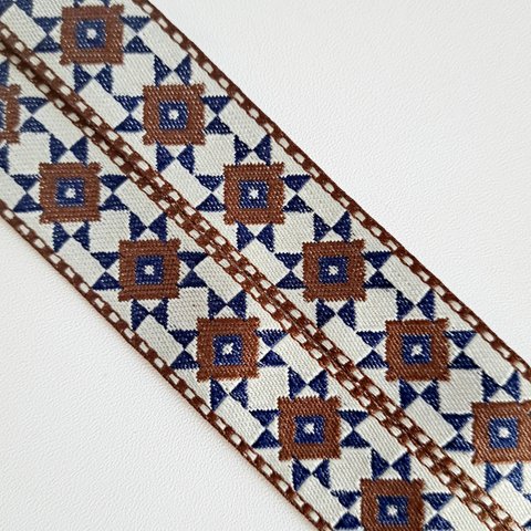 チロリアンテープ　刺繍　エスニック　