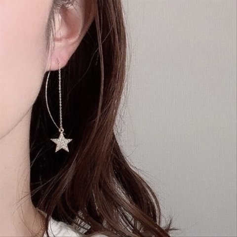 ◼️煌めく星チェーンピアス