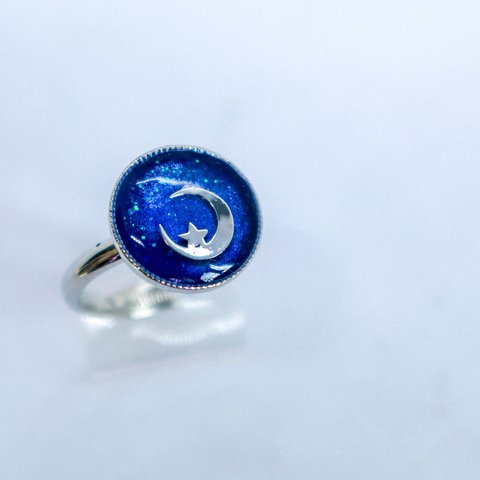 三日月夜のRing　ネイビー×オーシャンブルー　金具の色が選べます