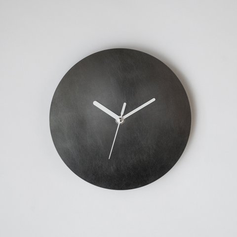 『特集掲載品』【受注製作】壁掛け時計−タイプ1/真鍮黒染め　minimal wall clock <DISK-type1> / brass black