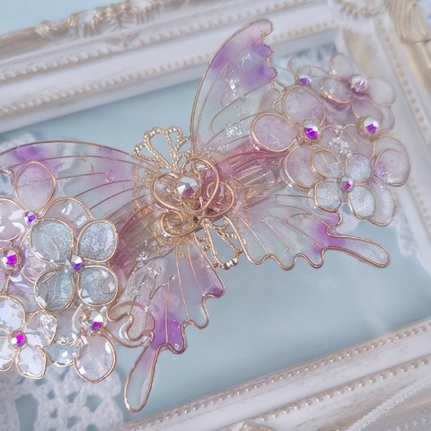 （B）紫陽花と雨に溶ける虹の蝶バレッタ（hair ornaments of butterfly and botanical flower〜fantasy of Rainbow〜）