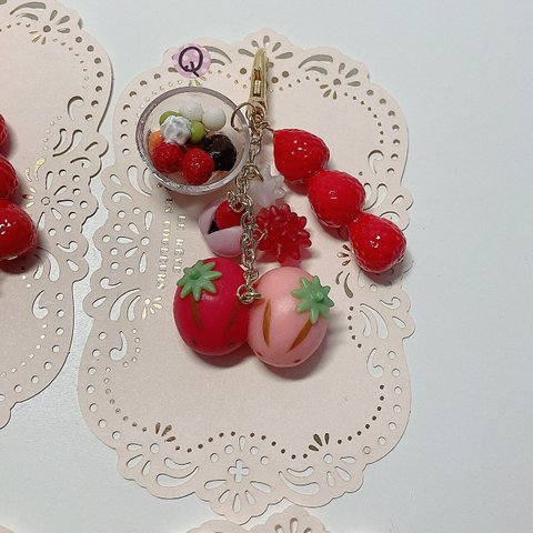 Q いちごの和風スイーツ🍓バッグチャーム