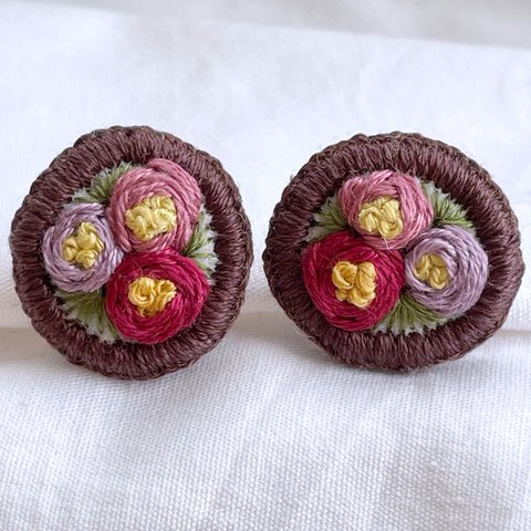 刺繍ピアス(花刺繍)