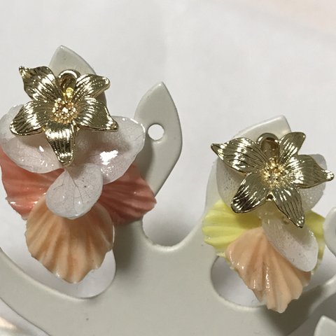 フラワーピアス