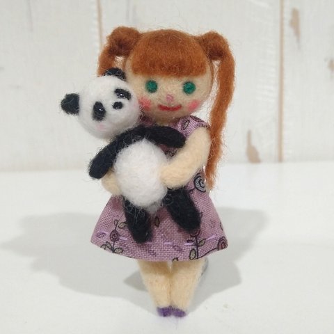 羊毛フェルト  女の子  パンダちゃん抱っこ♡