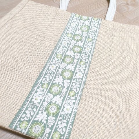 インド刺繍リボンジュートトートバッググリーンA4サイズ