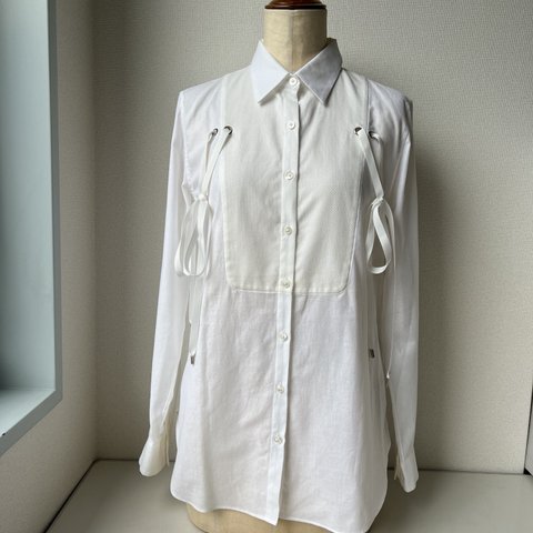 ‧₊˚ 【isolv ྀིྀིtion】  hanging ྀིྀི white shirt ‧₊˚［24SS-SHHA］