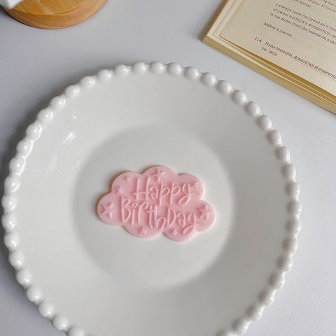 誕生日おめでとう　バースディメッセージ スイーツケーキの装飾用手作りアロマキャンドル型 ジプス/UVレジン