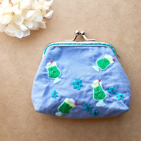 sold outクリームソーダ刺繍のがま口