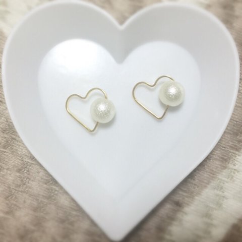 パール♡︎ʾʾフレームのピアス/イヤリング