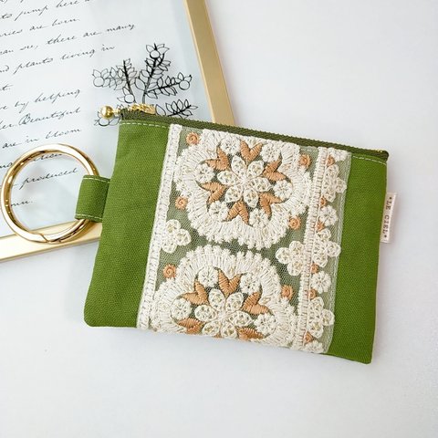 【送料込み】インド刺繍リボンポーチ　12cmファスナー　カラビナ付き