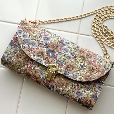 【cloth wallet shoulder】LIBERTY Gloria Flowers 軽やかショルダーバッグ　リバティ　グロリアフラワーズ　長財布ショルダー　スマホショルダー　スマホポシェット